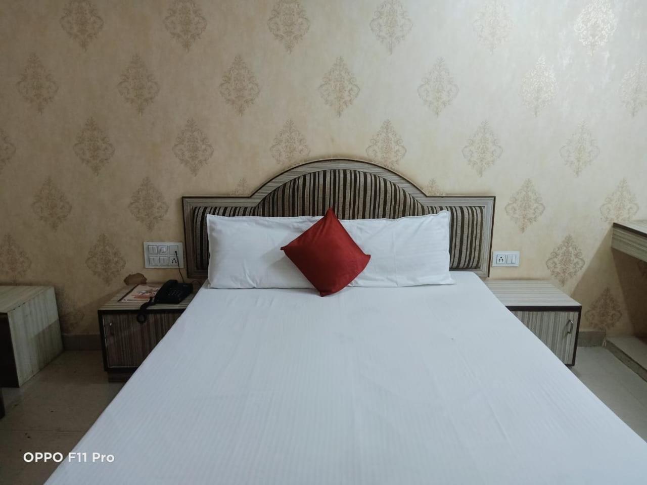 Hotel Ambassador Inn グワーリヤル エクステリア 写真